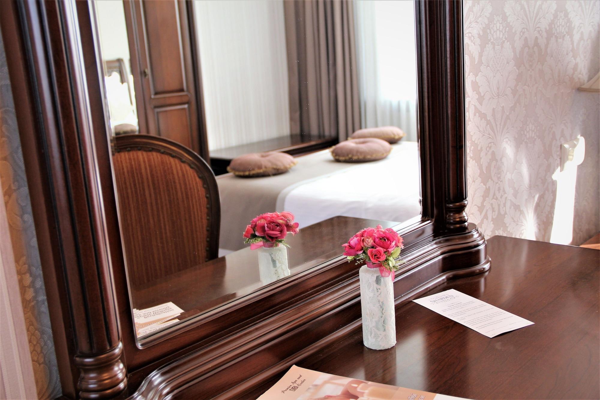 Sharden Villa Boutique Hotel Tbilisi Exteriör bild